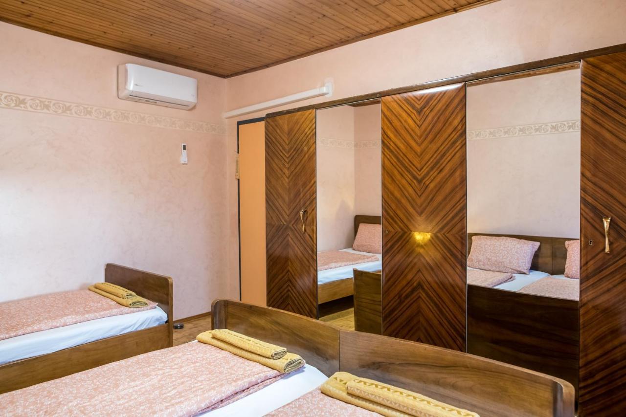 Seki Sest Villa Socerga
